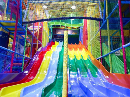 What are the requirements for the devil slide?